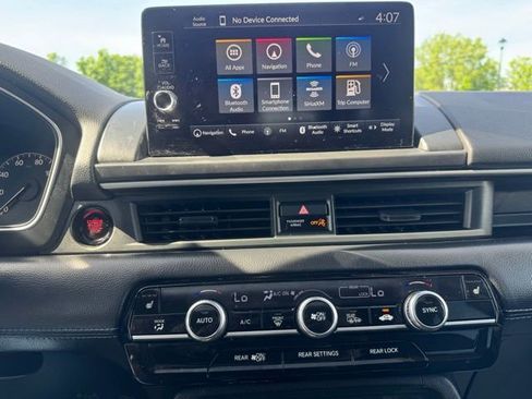 Used 2023 Honda Pilot Touring image 16