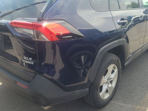 Used 2020 Toyota RAV4 XLE w/ Convenience Package AWD/4WD image 7