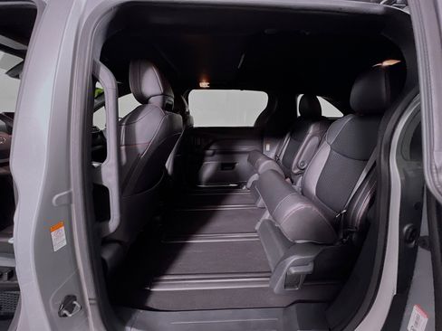 Used 2025 Toyota Sienna XSE image 29