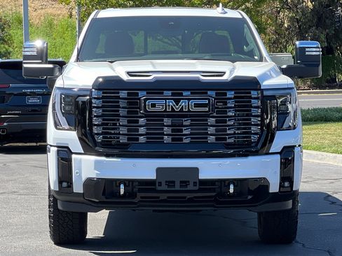 New 2026 GMC Sierra 2500 Denali Ultimate w/ Max Trailering Package AWD/4WD image 10