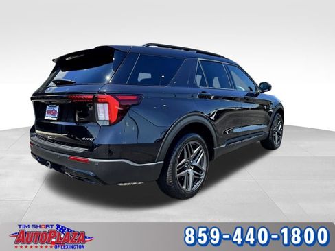 Used 2025 Ford Explorer ST-Line w/ ST-Line Street Pack AWD/4WD image 10