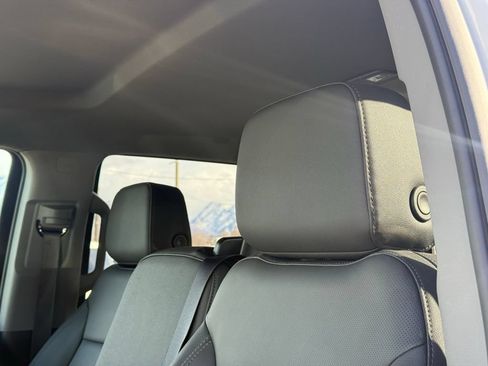 Used 2026 GMC Sierra 1500 SLT AWD/4WD image 12