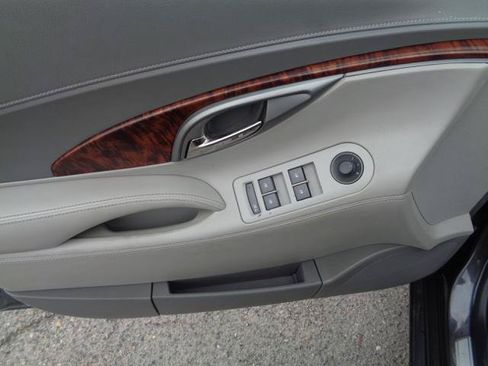 Used 2013 Buick LaCrosse FWD image 29