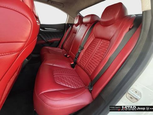 Used 2021 Maserati Ghibli Trofeo RWD image 23