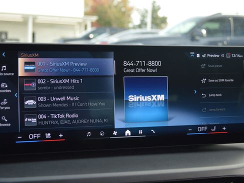 Used 2025 BMW 230i Coupe w/ M Sport Package image 18