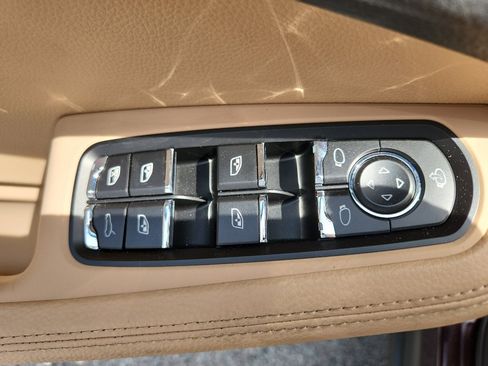 New 2026 Porsche Macan S image 18