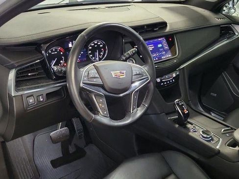 Certified 2023 Cadillac XT5 Premium Luxury FWD image 10