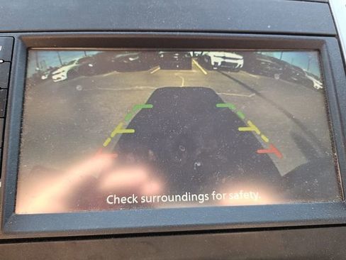 Used 2020 Nissan Frontier SV w/ Midnight Edition Floor Mats image 9