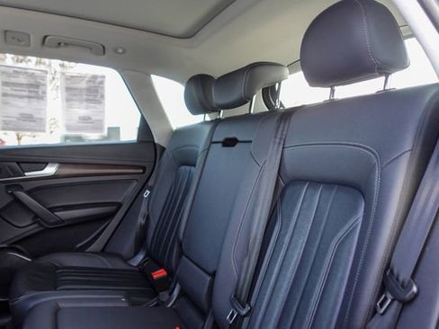 Used 2021 Audi Q5 2.0T Premium w/ Convenience Package image 26