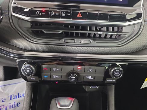 New 2026 Jeep Compass Latitude image 29