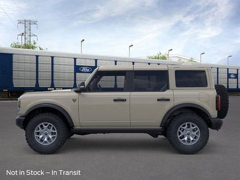 New 2025 Ford Bronco Badlands image 28