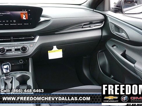 New 2026 Buick Envista Preferred FWD image 34