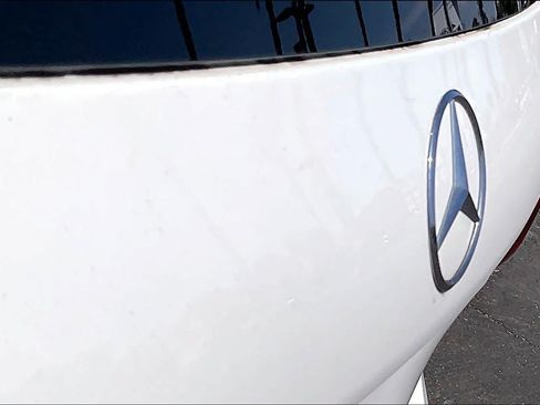Used 2023 Mercedes-Benz GLB 250 image 30
