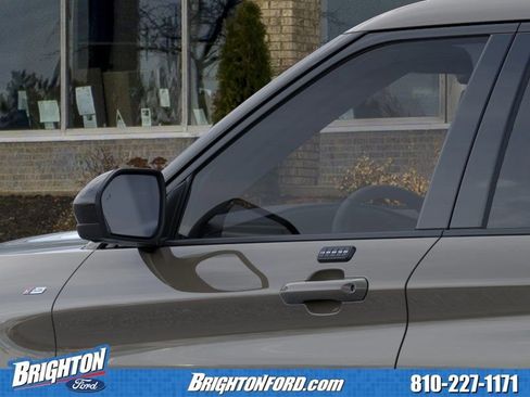 Used 2026 Ford Explorer ST-Line w/ ST-Line Street Pack AWD/4WD image 21