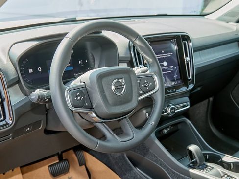 New 2026 Volvo XC40 B5 Core image 11