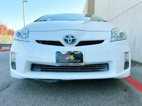 Used 2010 Toyota Prius Four image 15