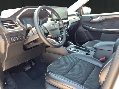 Used 2024 Ford Escape SE FWD image 25