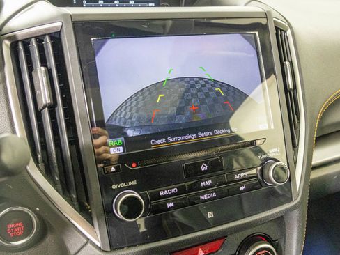 Used 2019 Subaru Crosstrek 2.0i Limited w/ Moonroof Package w/Navigation image 13