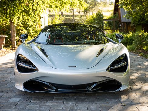 Used 2021 McLaren 720S Performance RWD image 5