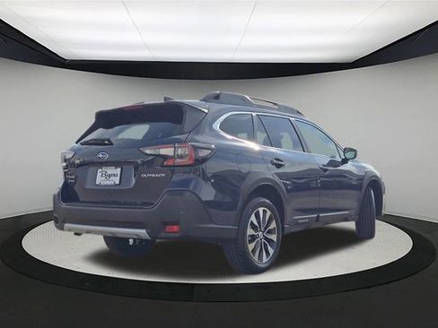 New 2025 Subaru Outback Limited image 7