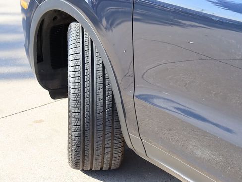 Used 2020 Porsche Cayenne image 59