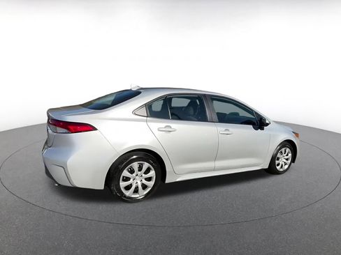 Used 2025 Toyota Corolla LE image 14