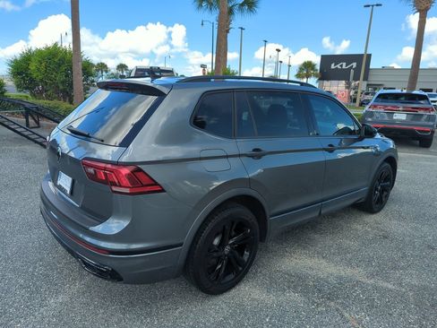Used 2023 Volkswagen Tiguan SE R-Line FWD image 6