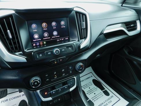 Used 2022 GMC Terrain SLE image 25