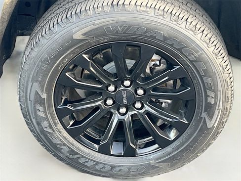 Used 2022 GMC Canyon Elevation w/ Elevation Premium Package image 30