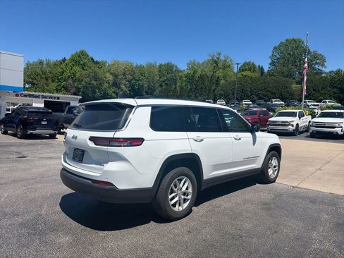 Used 2023 Jeep Grand Cherokee L Laredo w/ Luxury Tech Group I AWD/4WD image 3