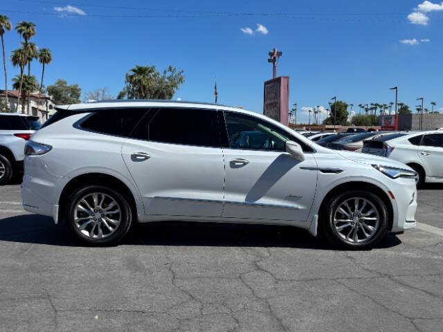 Used 2022 Buick Enclave Avenir w/ Avenir Technology Package AWD/4WD image 2
