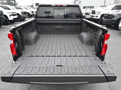 Used 2025 Chevrolet Silverado 1500 High Country w/ Technology Package image 14