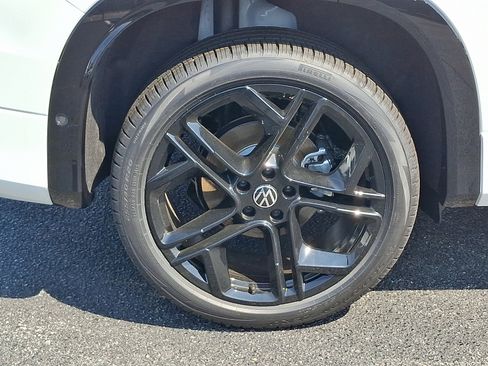 New 2026 Volkswagen Tiguan SE R-Line AWD/4WD image 5