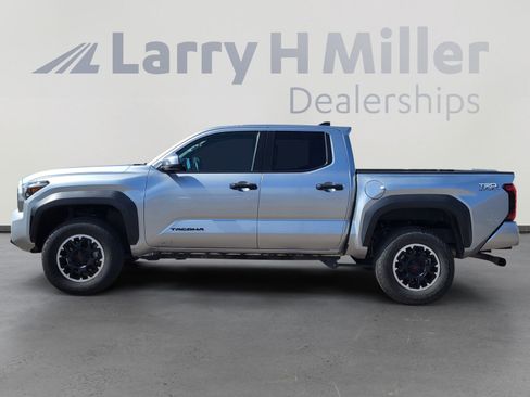 Certified 2024 Toyota Tacoma TRD Off-Road image 2