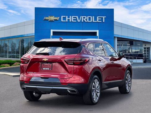 Certified 2024 Chevrolet Blazer Premier w/ Enhanced Convenience Package AWD/4WD image 4