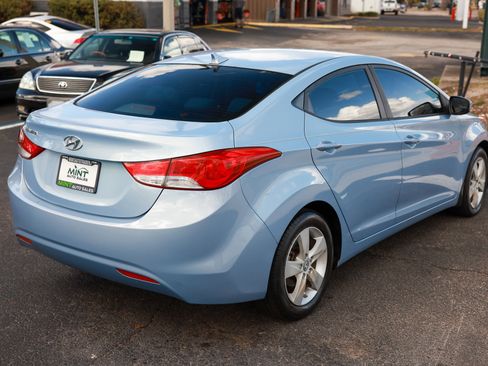 Used 2013 Hyundai Elantra GLS w/ Preferred Pkg image 16