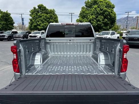 New 2026 Chevrolet Silverado 1500 LT w/ Z71 Off-Road Package AWD/4WD image 12