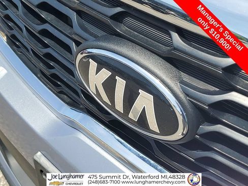 Used 2020 Kia Sorento LX AWD/4WD image 29