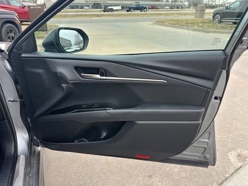 Used 2025 Toyota Camry SE image 25