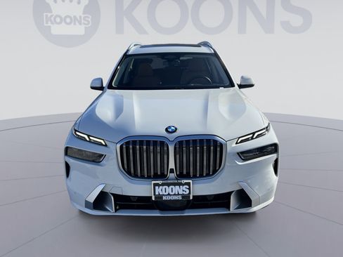 Used 2024 BMW X7 xDrive40i w/ Executive Package image 11