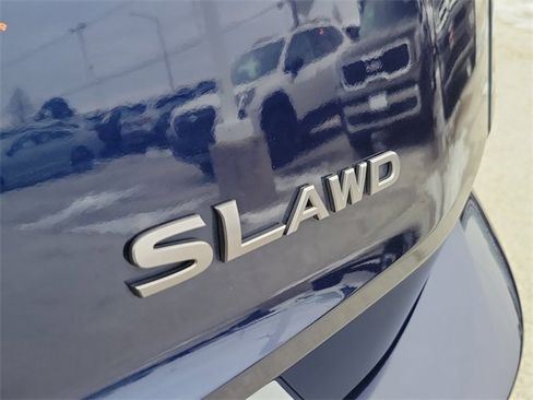 Used 2025 Nissan Rogue SL image 7