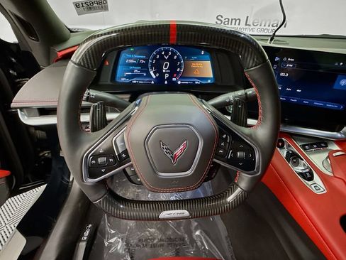 Used 2025 Chevrolet Corvette Z06 RWD image 11