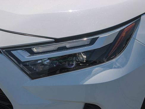 Used 2024 Toyota RAV4 LE image 7