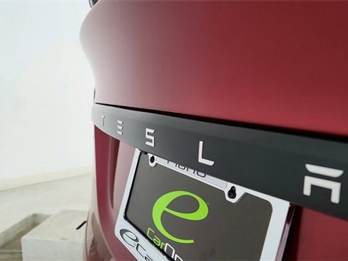 Used 2024 Tesla Model X image 17