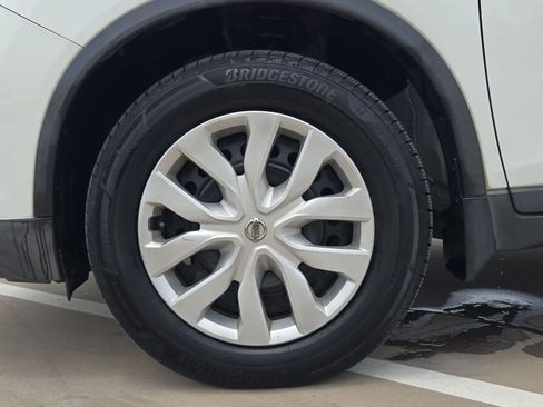 Used 2019 Nissan Rogue S AWD/4WD image 12