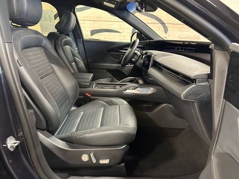 Used 2024 Lincoln Nautilus Reserve w/ Equipment Group 202A image 22