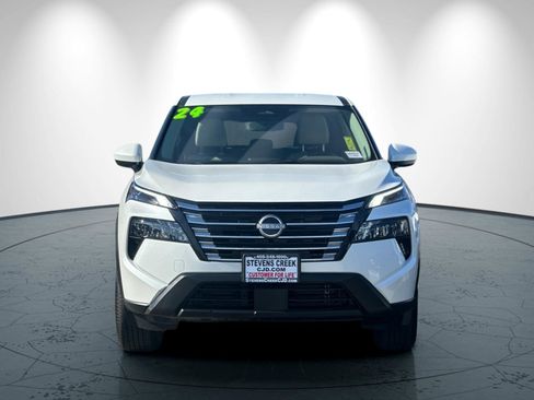 Used 2024 Nissan Rogue SV image 9