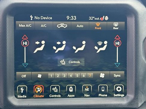 Used 2023 Jeep Gladiator Mojave w/ Cold Weather Group image 31