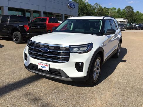 New 2026 Ford Explorer Active w/ Active Comfort Package AWD/4WD image 5