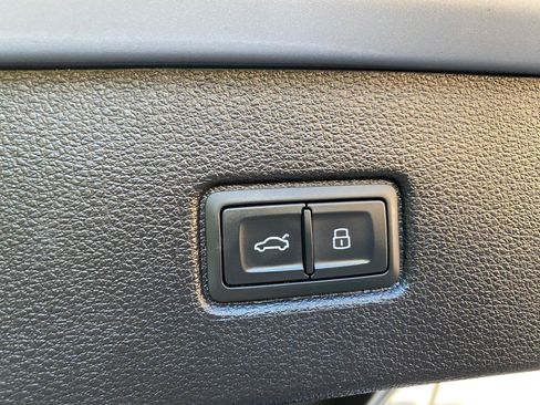 Used 2019 Audi Q7 3.0T Premium w/ Convenience Package AWD/4WD image 13